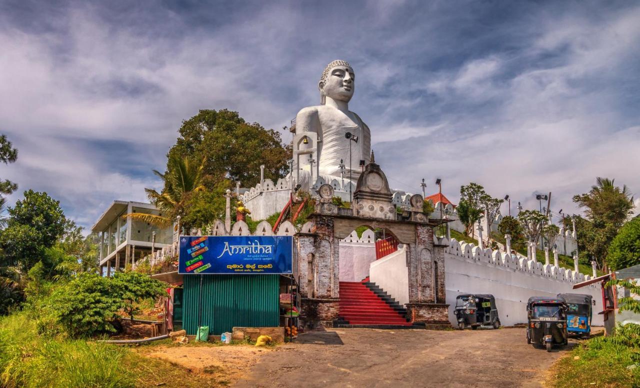 Oyo 479 Water Front Hotel Kandy Ngoại thất bức ảnh